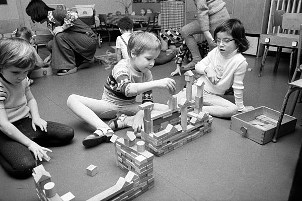 DDR -  Vorschulunterricht 1976
