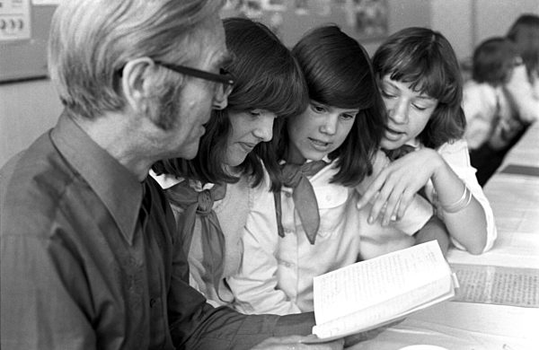 DDR - Zeugnisausgabe 1977