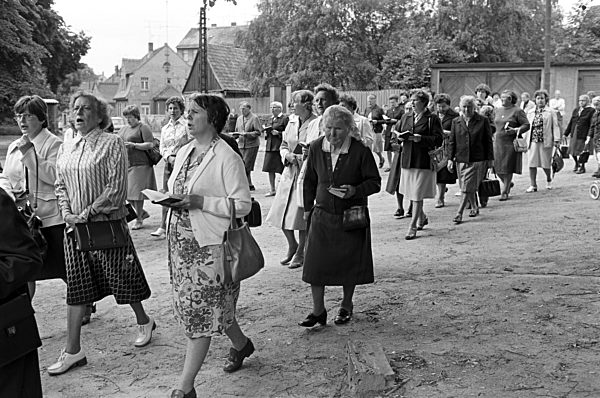 DDR - Fronleichnamsfest in Helbra