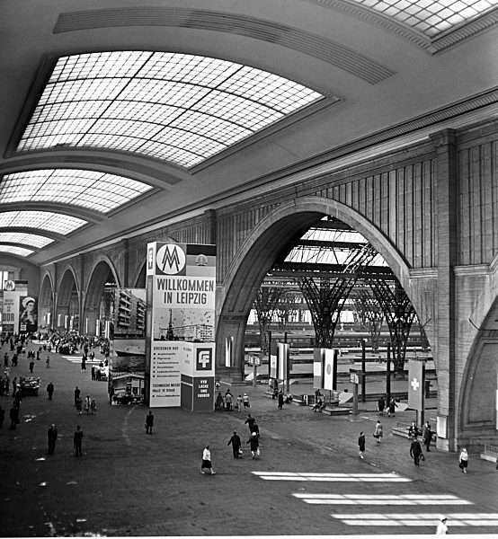 GDR - Leipzig central station