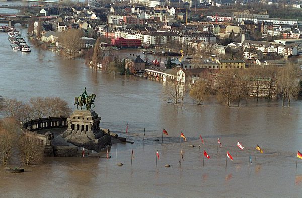 Hochwasserkatastrophe in Deutschland - 1993