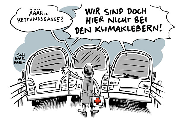 Fehlende Rettungsgasse : Notarzt laeuft und nimmt das Fahrrad