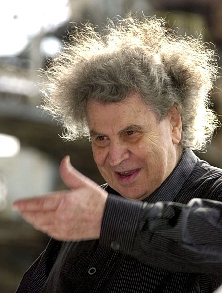Theodorakis dirigiert in "Ferropolis"