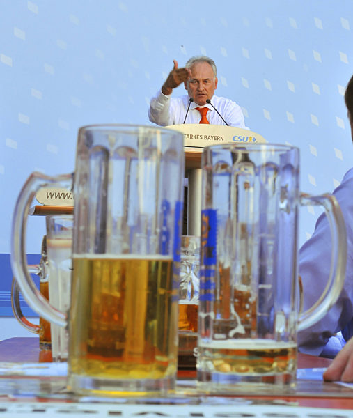 Erwin Huber auf Wahlkampftour in Niederbayern