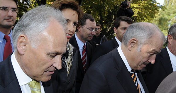 Huber und Beckstein wollen zurücktreten