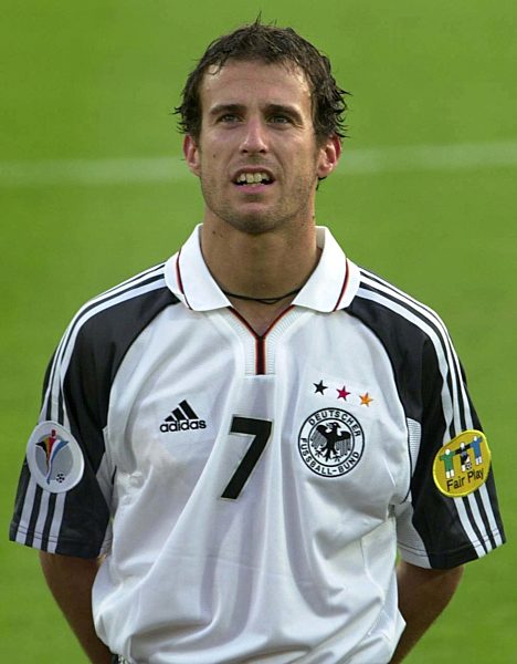Fußball-EM 2000: Mehmet Scholl im Portugal-Spiel