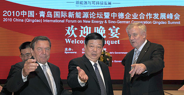 Horst Seehofer besucht China - Begrüßungstermin mit Schröder