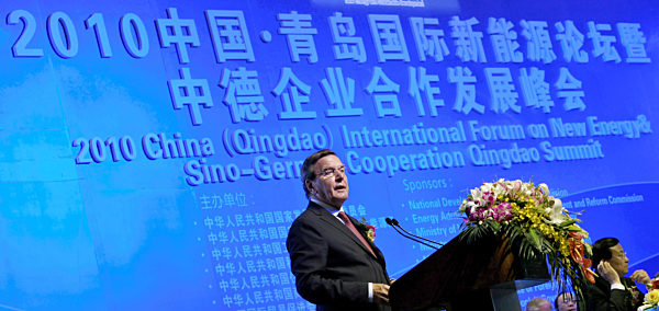 Schröder spricht auf energiepolitischer Konferenz in China