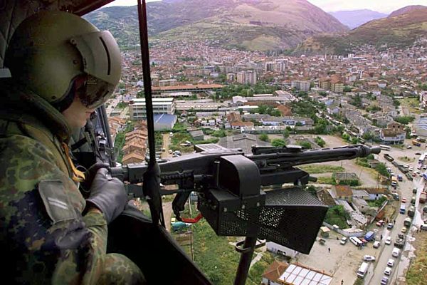 Deutsche KFOR-Soldaten im Kosovo: Erkundungsflug