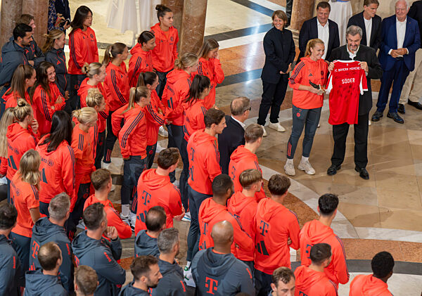 Empfang FC Bayern München in Staatskanzlei