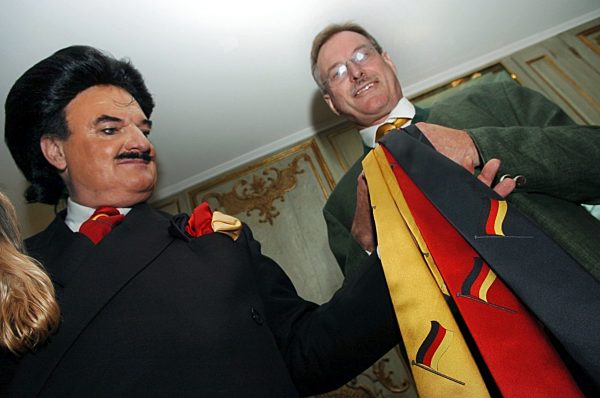 Moshammer stellt Deutschland-Krawatte vor