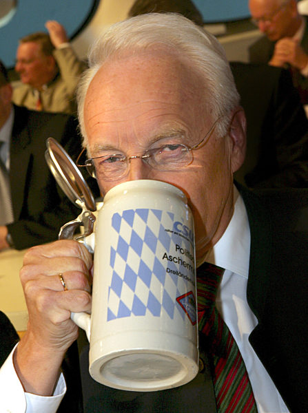 Der bayerische Ministerpräsident und CSU-Parteivorsitzende, Edmund Stoiber...