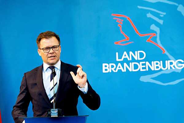 Treffen von Ministerpräsident Woidke und Staatsminister Schneider