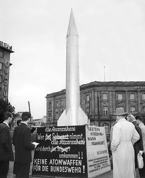 Protest gegen Atomwaffen in Frankfurt 1958