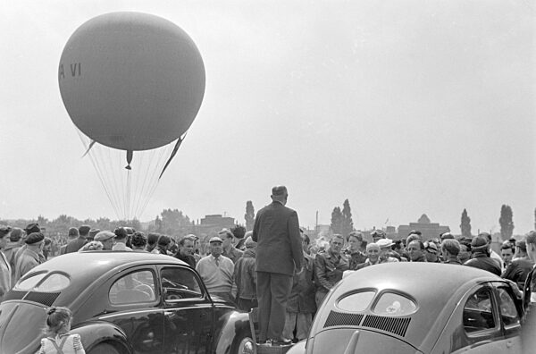 Ballon-Verfolgungsrennen in Frankfurt 1954
