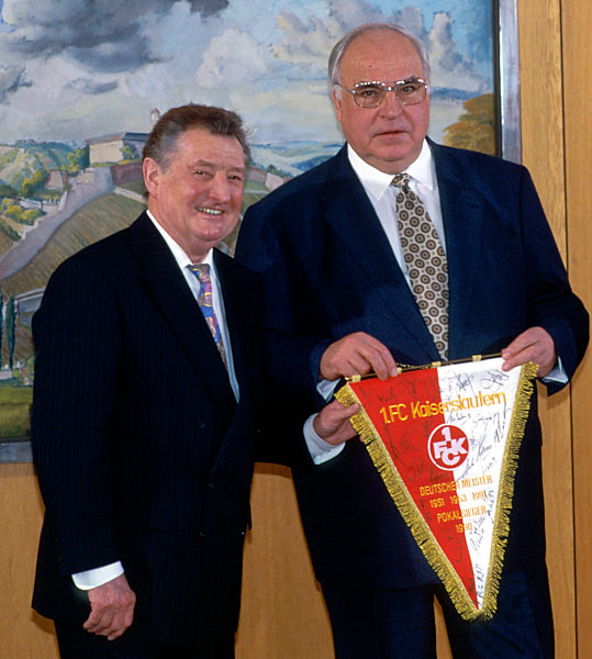 Fritz Walter Ehrenspielführer der Fußball National Mannschaft ist heute um...