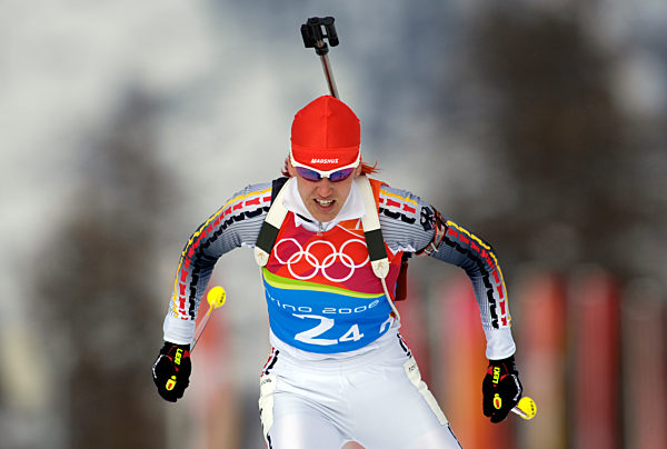 Kati Wilhelm , Aktion  Biathlon 4x 6km Staffel  der Frauen ,  23.2...