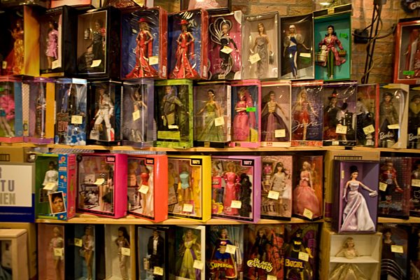 Barbie 's 50 th anniversary