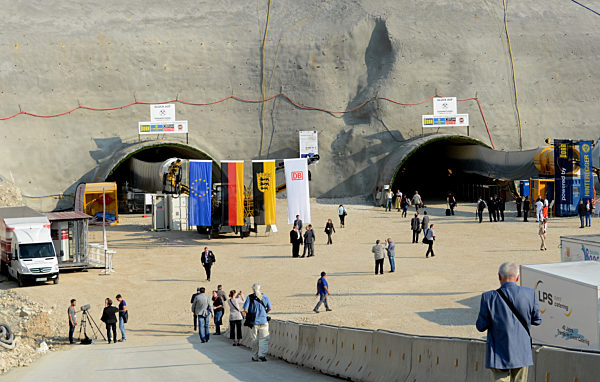 Tunnelanstich Steinbühltunnel
