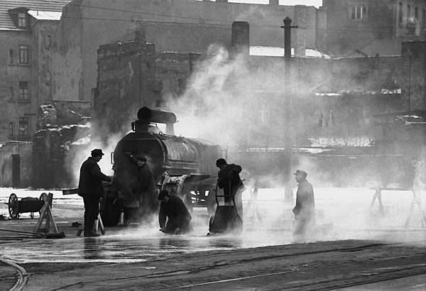 Baustelle, Strassenbau, Teer, 1961, Leipzig, Sachsen, DDR, Deutschland...