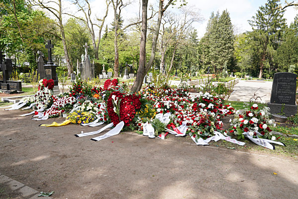 Grab von Willi Herren auf dem Melaten Friedhof Koeln