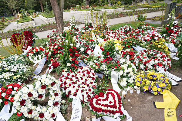Grab von Willi Herren auf dem Melaten Friedhof Koeln