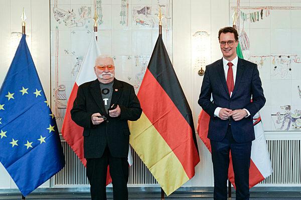 Ministerpraesident von NRW trifft Friedensnobelpreistraeger Lech Walesa