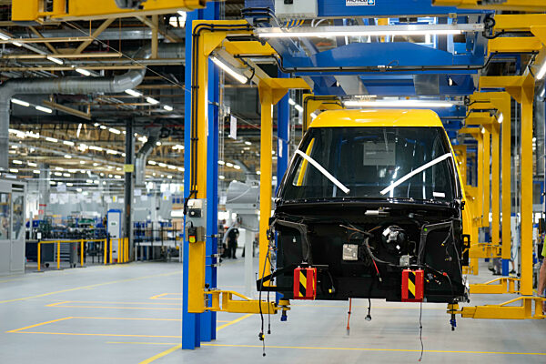 Symbolfoto Fahrzeugfertigung Elektrische Transportfahrzeuge