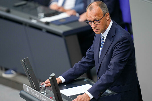 Deutscher Bundestag, 184. Plenarsitzung, Haushaltsdebatte