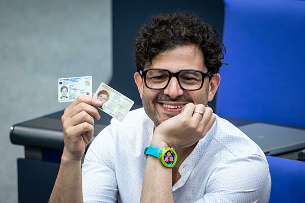 Deutscher Bundestag, 7. Plenarsitzung