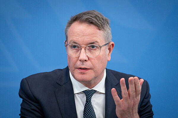 Pressekonferenz [press conference] im Anschluss an Ministerpraesidentenkonferenz im Bundeskanzleramt