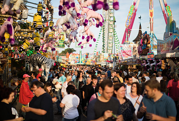 Start der 582. Cranger Kirmes