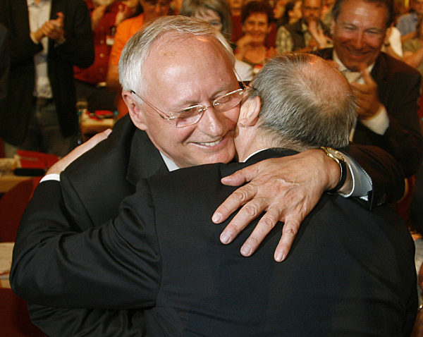 Der ehemalige Vorsitzende der WASG und Kandidat für den Vorsitz der Partei...