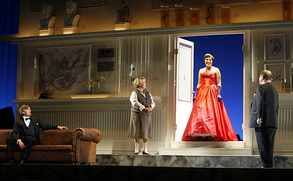 Szene aus dem Musical "My Fair Lady" von George Bernhard Shaw am Montag (28...