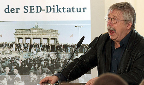 Der Liedermacher Wolf Biermann spricht am Donnerstag (26.03...