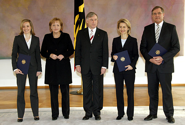 Köhler entlässt und ernennt Bundesminister