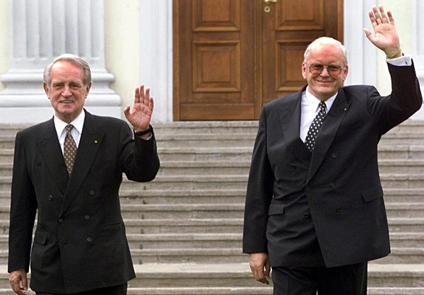 Bundespräsident Herzog mit Nachfolger Rau