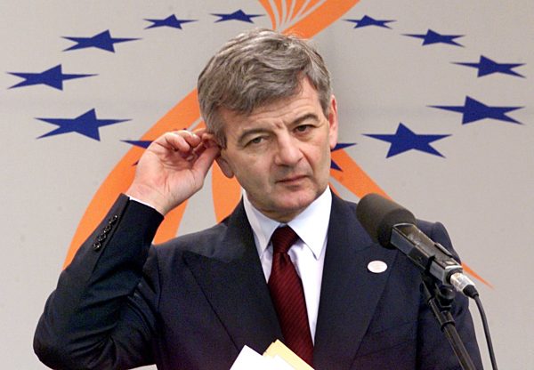 Joschka Fischer auf der ASEM-Außenministerkonferenz