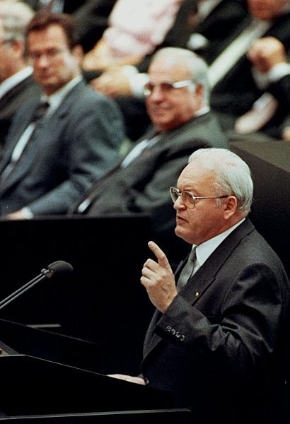 German president Roman Herzog is sworn in in Berlin