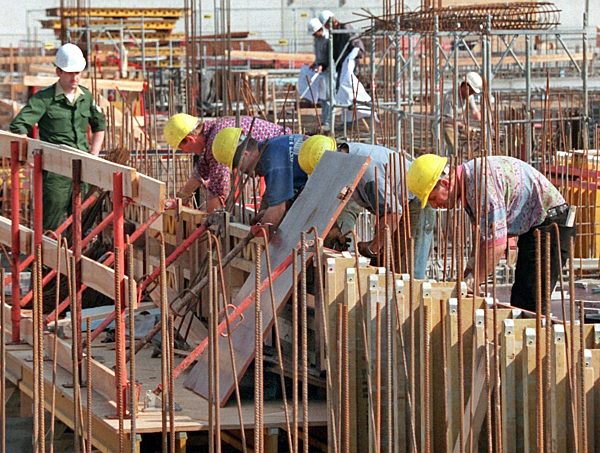 Bundesgrenzschutz beaufsichtigt Arbeiten für das Kanzleramt