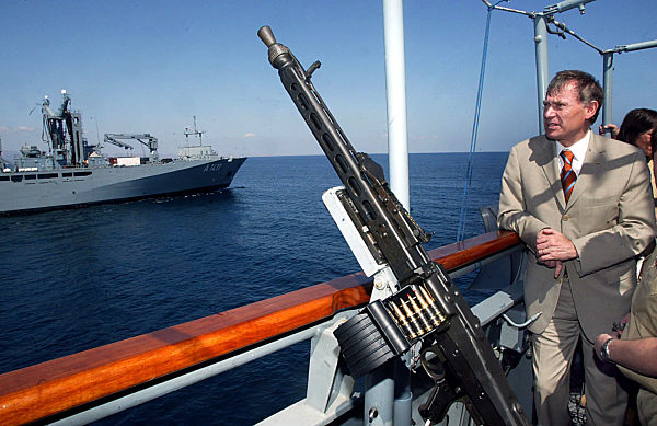 Bundespräsident Horst Köhler steht am Donnerstag (16.12...