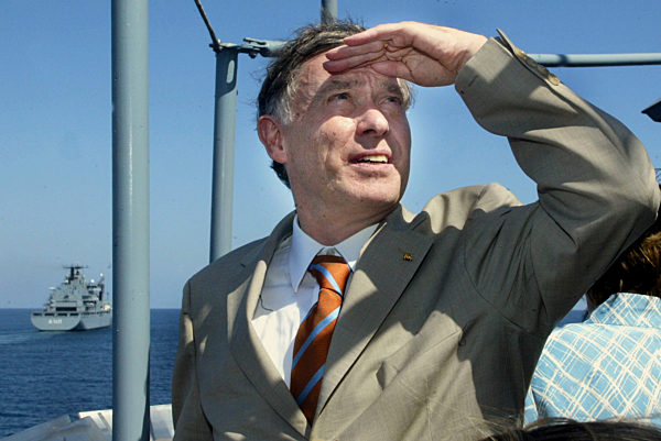 Bundespräsident Horst Köhler schaut am Donnerstag (16.12...