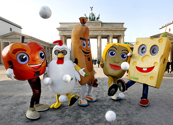 "Auswahlmannschaft" der CMA vor dem Brandenburger Tor
