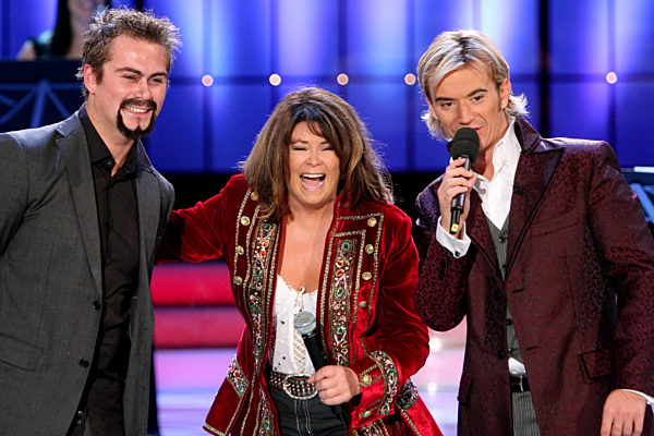 Moderator Florian Silbereisen (r.), die norwegische Sängerin Wencke Myhre...