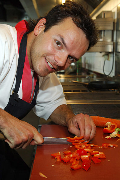 Der Hamburger Koch Steffen Henssler, bekannt durch seine Sendung "Hensslers...