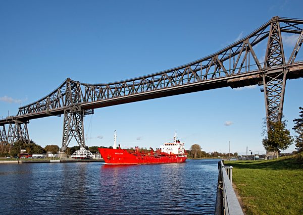 Rendsburg, Hochbrücke mit Schwebefähre