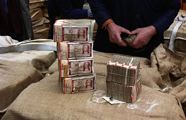 April 1990 - DDR-Geld hat bald ausgedient