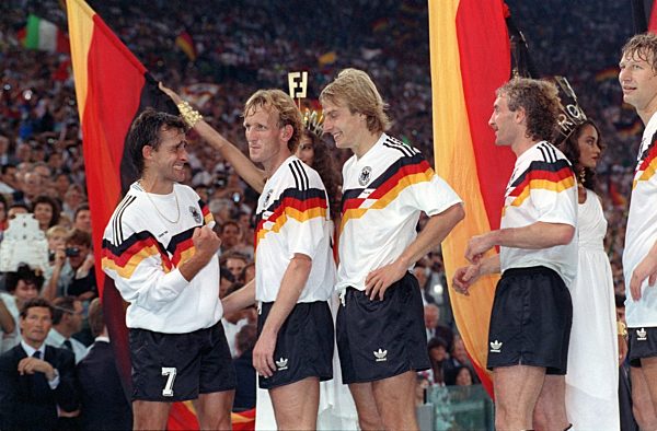 Soccer World Cup 1990: Germany wins world cup - Award ceremony