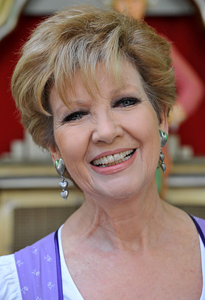 Moderatorin Carolin Reiber