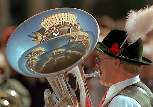 Oktoberfest in München 165. Oktoberfest: Panoramablick in der Posaune